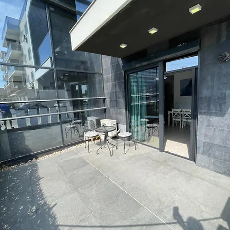 Iulia Apartment *